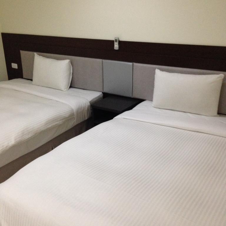 Big Bear Hotel Гаосюн Экстерьер фото